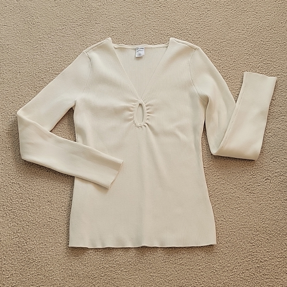 Cream cable sweater teardrop chest long sleeved women snug to body worn once